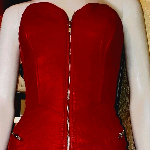 🔥RARE-VNTG-FLAWLESS 🔥SEXIEST RED LEATHER DRESS🔥 - Picture 4 of 16